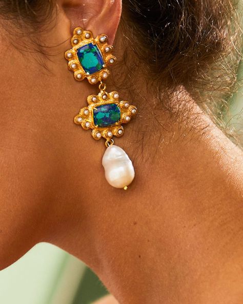 Christie Nicolaides on Instagram: “It’s all in the details. 🌊🐚✨ The Graciela Earrings. #christienicolaides #villaveracollection” Christie Nicolaides, Organic Structure, Baroque Pearl Earrings, Earrings Turquoise, Earrings Green, Turquoise Stones, Brass Earrings, Jewellery Collection, Natural Pearls