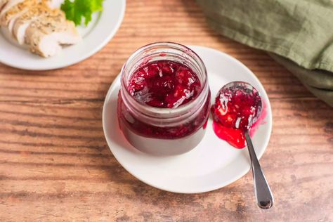 Easy Red Currant Jelly Recipe Currant Jelly Recipe, Red Currant Jelly Recipe, Red Currant Jelly, Red Currant Jam, Currant Recipes, Mulberry Jam, Pomegranate Jelly, Currant Jelly, Homemade Jelly