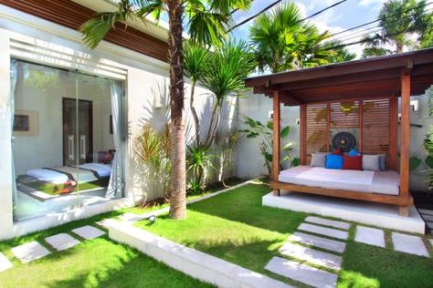 Balinese Villa, Ubud Villas, Tropical House Design, Piscina Interior, Bali House, Rest House, Southern House Plans, Resort Design, Bungalow Design