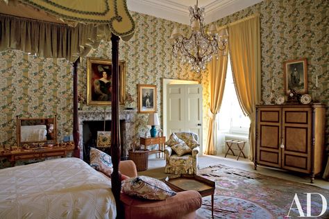 Architect Robert Adam Restores a 17th-Century Home in Scotland Photos | Architectural Digest Georgian Interiors, English Interior, Teen Girl Bedroom, House Bedrooms, Gorgeous Bedrooms, Regency Era, Traditional Bedroom, English Country House