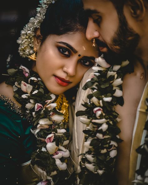 Indian Old Couple Photography, Couple Images Hd, Honey Couple, Marriage Poses, Kerala Wedding Photography, Romantic Couple Images, Indian Wedding Photography Couples, Marriage Couple