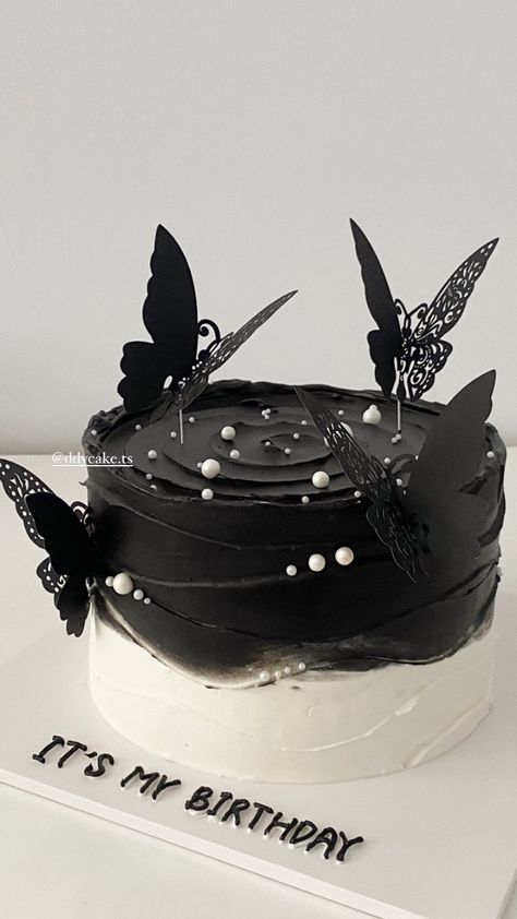 Creative Cake Ideas, Small Birthday Cakes, Butterfly Birthday Cakes, Vintage Birthday Cakes, Funny Birthday Cakes, Mini Cakes Birthday, Creative Birthday Cakes, Valentine Cake, Simple Birthday Cake