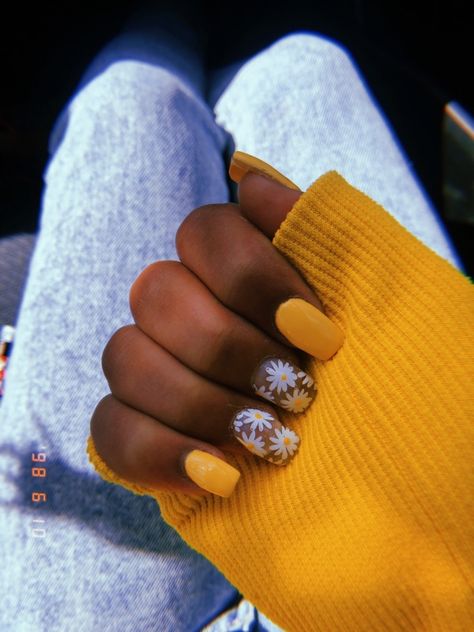 Her Nails, Cute Gel Nails, Acrylic Nails Coffin Short, Summer Acrylic Nails, Short Acrylic Nails Designs, Yellow Nails, Dream Nails, Fire Nails, Funky Nails