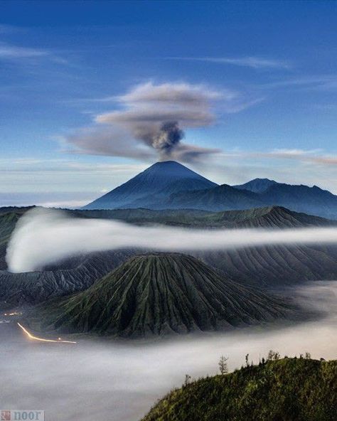 Volcano Photos, Mount Bromo, Zhangjiajie, Hawaii Volcanoes National Park, Hawaii Volcano, Volcano National Park, East Java, Alam Yang Indah, Ubud