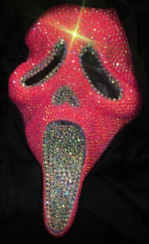 Bling GhostFace Mask Diy Ghost Face Mask, Red Scream Mask, Badazzel Ghostface Mask, Pink Ghostface Party, Bedazzled Ghostface Mask, Girly Ghostface, Ghostface Masks, Ghostface Pink, Ghostface Art