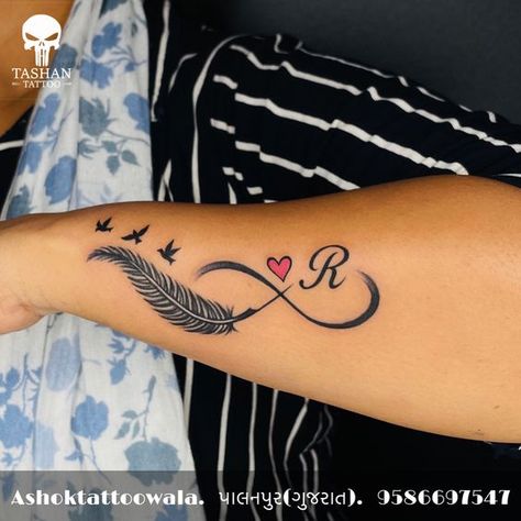 Infinity With Arrow Tattoo Design, Infinity X Infinity Tattoo, Infinity Tattoo Designs With Name And Date, Small Simple Women Tattoos, Infinity Link Tattoo, Infinity Name Tattoo Designs, Infinity Tattoo Ideas Female, S Letter Tattoo Designs For Women, Inifity Tattoo Design