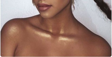 Jasmin Tookes, Golden Brunette, Brunette Aesthetic, Gold Girl, Gold Aesthetic, Neue Outfits, Body Glitter, Golden Girl, At Midnight