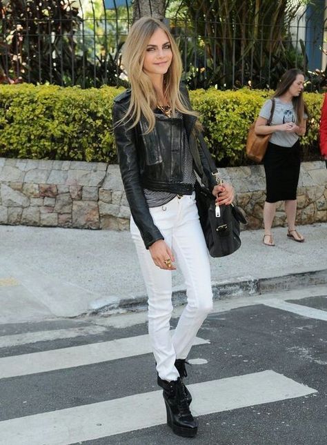 Cara Model Behavior, Womens White Jeans, Twisted Hair, Teen Style, Look Jean, Outfit White, Rocker Chic, Stay Classy, Cara Delevingne