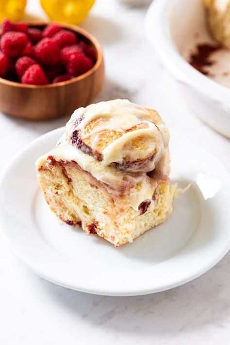 Lemon Raspberry Cinnamon Rolls Wyze Guide, Lemon Cinnamon Rolls, Raspberry Cinnamon Rolls, Raspberry Rolls, Kaleb Wyse, Wyse Guide, Dessert Breakfast, Breakfast Bread, Breakfast Bites