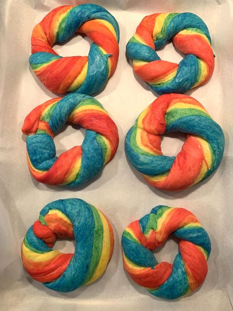 How to Make Colorful Rainbow Bagels! | Fab Food Flavors Egg Bagels, Rainbow Bagel, Rainbow Bagels, Food Flavors, Colorful Food, Paul Hollywood, Bagel Recipe, Baking Company, Breakfast In Bed