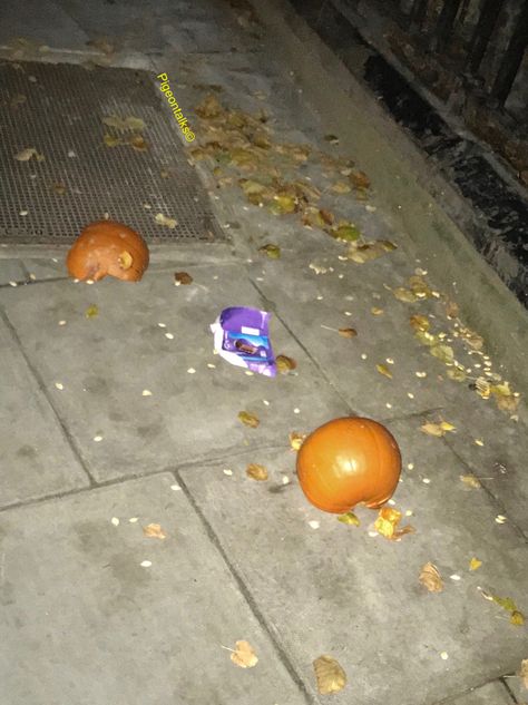 Smashing pumpkins  #london #halloween #shoreditch #halloweendecorations #pumpkin #art #smashed #dropped #oops #street #hardnight #londoncreatives #lovelondon #random #funny Jacob Core, Smashed Pumpkin, London Halloween, Pnw Fall, Smashing Pumpkins, Pumpkin Art, Ap Art, London Love, Painting Ideas