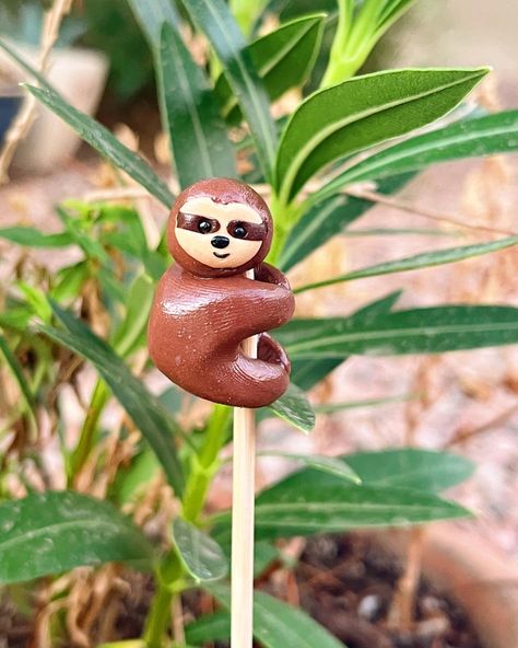 Clay Plant Accessories, Sloth Polymer Clay, Polymer Clay Air Plant Holder, Polymer Clay Plant Pot Decorations, Plant Buddies Clay, Plant Buddies, Ceramic Monkey Planter, Clay Critters, Clay Decorations