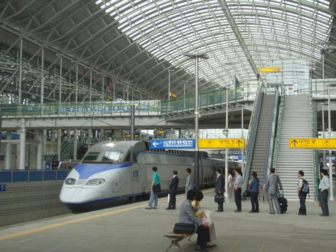 Ktx Train, Places In Korea, South Korea Itinerary, Korea Holiday, Korea Itinerary, Namsan Tower, Bukchon Hanok Village, Nami Island, Speed Rail