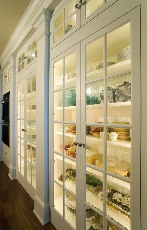 kitchn rain glass - Trendir Kitchen Glass Cabinets, Houses Architecture, Kitchen Glass, Glass French Doors, Butler Pantry, Cabinet Ideas, 아파트 인테리어, Kitchen Farmhouse, Butler's Pantry