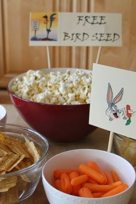 Looney Tunes Food Ideas, Looney Toons Birthday Party Ideas, Looney Tunes Party Ideas, Looney Tunes Birthday Party Ideas, Looney Tunes Birthday Party, Looney Tunes Birthday, Baby Maverick, Snacks To Go, Looney Tunes Party