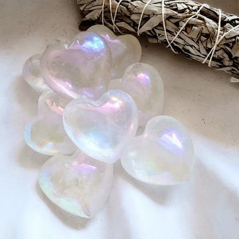 Light Blue Aesthetic, Angel Aesthetic, Crystal Angels, Angel Aura Quartz, Angel Aura, Angels In Heaven, Wallpaper Space, Key To My Heart, Aura Quartz