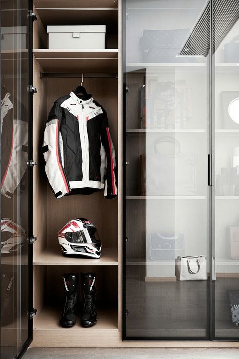 Garage Closet, Helmet Storage, Music Bedroom, Boys Closet, Clothes Korean Style, Man Room, Modern Loft, Luxury Lifestyle Dreams, Walk In Wardrobe