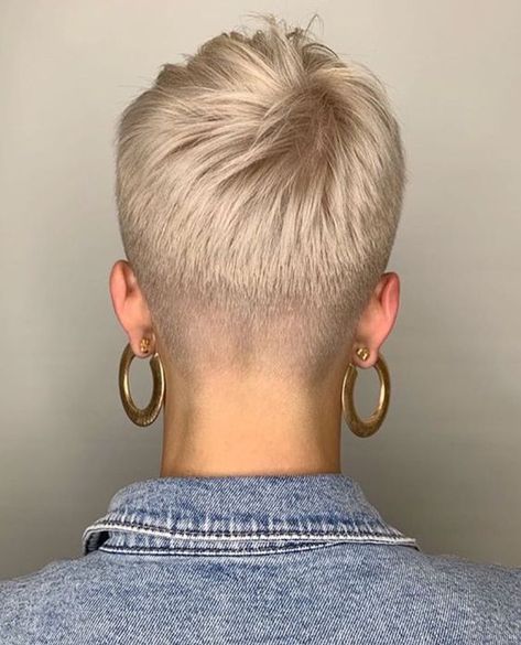 Pixie Fade Haircut, Shaved Pixie Cut, Really Short Hair, Short Hair Pixie Cuts, Super Short Hair, Short Grey Hair, Blonde Pixie Haircut, Pixie Hair, Edgy Short Hair