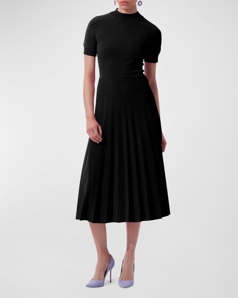 Dress With Pleated Skirt, Pleated Knit, Chic Skirts, Jewel Neckline, Knit Midi, Knit Midi Dress, Carolina Herrera, Black Midi Dress, Skirt Fashion