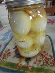 Pioneer Woman at Heart: Pickled Eggs with Hot Peppers ~ Trial #1 Picked Eggs, Preserving Eggs, Pickled Eggs Recipe, Pickled Eggs, Homemade Pickles, Pickled Veggies, Hot Peppers, Pickling Recipes, Fermented Foods