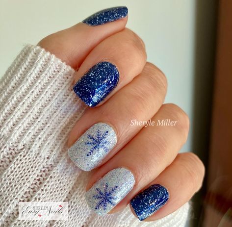 Winter Colorstreet Combos, January Nail Colors 2023, Colorstreet Christmas, Reveal Nails, January Nail Colors, Nail Dipping Powder Colors, Colorstreet Combos, January Nail Designs, Cute Nail Colors