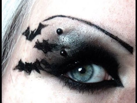 Bat Eyeliner Makeup, Bat Makeup, Goth Eye Makeup, Punk Makeup, Dramatic Eye Makeup, Swag Makeup, Emo Makeup, Dope Makeup, Edgy Makeup