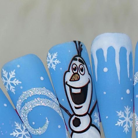 ᴄᴀʀʟᴀ | ɴᴀɪʟ ᴅᴇꜱɪɢɴꜱ | ᴜᴋ on Instagram: "Olaf ⛄️❄️ Inspired by - @fiepedersen.dk Decals - @nail_decal_queen Gel polishes - @gems.nail.systems Discount Codes in bio 🫶🏻 #nails #nailsofinstagram #frozen #explorepage #instanails #naillife #christmas #olaf #fashion #photooftheday #nailsnailsnails #showscratch #scratchmagazine #gemsnailsystems #decals #sticker #nailart #support #christmasnails #winternails #nailpage #frozennails" Olaf Nail Art, Olaf Christmas Nails, Olaf Nails Designs, Frozen Nail Designs, Olaf Nails, Frozen Nail Art, White Winter Nails, Vintage Nail Art, Bio Nails