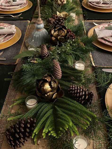 Green Black Gold Christmas Decor, Green Gold Christmas Table, Olive Green Christmas Decor, Gold And Green Christmas Decor, Brown And Green Christmas, Hunter Green Christmas Decor, Copper Christmas Decor, Copper Christmas, Christmas Dinner Party