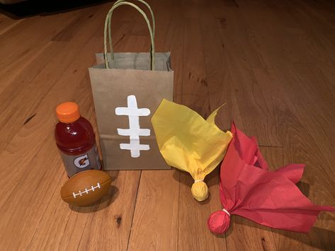 Football Birthday Goodie Bag Ideas, Football Party Favor Ideas, Football Party Goodie Bags, Football Party Favors For Adults, Diy Football Party Favors, Superbowl Party Favors, Football Birthday Favors, First Year Down Party Favors, Football Party Favors For Kids