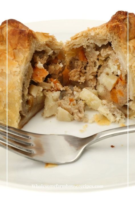 Easy Pasties Recipes Michigan, Michigan Pasties Recipes Upper Peninsula, How To Make Pasties, Ground Beef Pasties Recipes, Pasties Recipes With Pie Crust, Michigan Pasties Recipes, Pasties Recipes Michigan, Yooper Pasties, Yooper Pasty