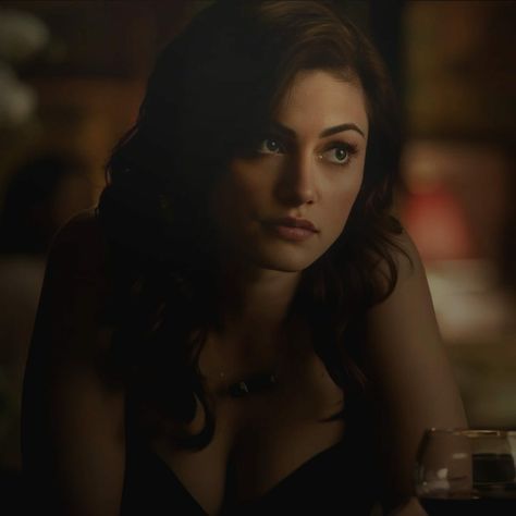 Hailey Marshall, Female Book Characters, Cinderella Aesthetic, Hayley The Originals, Hunger Games Katniss, Elijah Mikaelson, Hayley Marshall, Original Vampire, Phoebe Tonkin