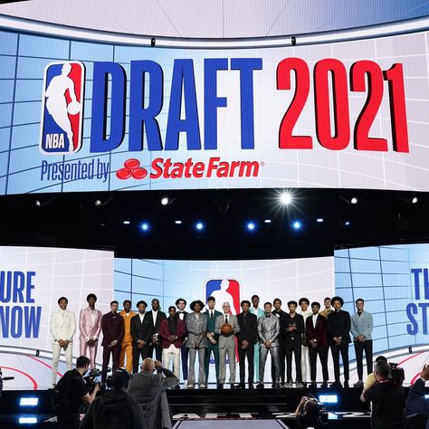 Nba Draft Pictures, Nba Draft Graphics, Nba Hall Of Fame, Toronto Raptors 2019 Nba Champions, Nba Draft, State Farm, Basketball Goals, Nba News, Nba Legends