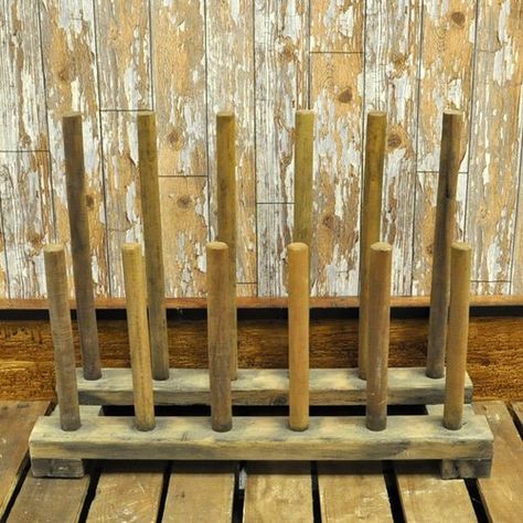 Pallet Sandbox, Wall Shoe Storage, Rustic Boots, Diy Shoe Storage, Little Cabin In The Woods, Boot Rack, Hand Made Wood, Boot Storage, Boot Stand