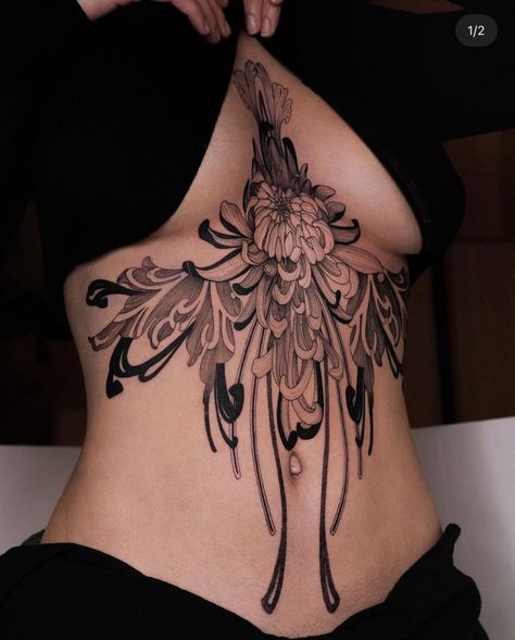 Amazing Back Tattoos Women, Thick Linework Tattoo, Torso Tattoos Women, Illustrative Blackwork Tattoo, Gothic Stomach Tattoo, Full Body Tattoo Designs, Stomach Tattoos Women, 16 Tattoo, Torso Tattoos