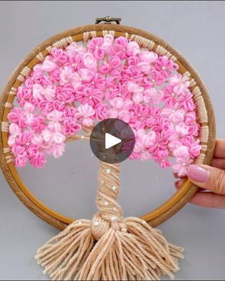 Tree Of Life Crafts, Handmade Decorative Items, Embroidery Hoop Crafts, Creative Flower Arrangements, Sakura Tree, Wool Art, Beaded Jewelry Tutorials, Yarn Diy, Macrame Projects