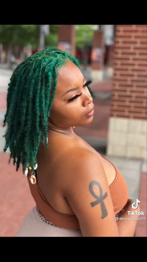 Emerald Green Locs Black Women, Mint Green Locs, Green Dreadlocks Black Women, Dark Green Locs Black Women, Purple And Green Locs, Blue And Green Locs, Dyed Dreads Black Women, Dark Green Locs, Green Locs Black Women