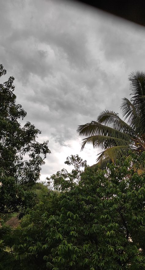 Monsoon Rain Snap, Rain Pics Nature, Fake Stories For Instagram, Nature Fake Snap, Whether Snapchat Story, Rainy Clouds Photography, Nature Snapchat Stories, Rain Fake Snap, Nature Aesthetic Rain