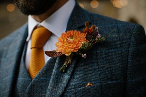 Wedding Suits Ideas, Fall Wedding Suits, Wedding Suits Men Blue, Fall Groom, Suits Ideas, Tweed Wedding, Groom And Groomsmen Suits, Reportage Wedding Photography, Groom Suits