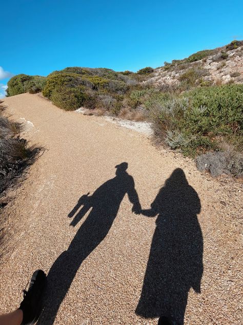 Couple Shy Poses, Couple Poses For Shy Boyfriend, Shy Couple Photo Ideas, Couple Poses Without Face, Private But Not A Secret Couple Poses Cute, Shy Couples Poses, Shy Couple Selfie Ideas, Photos For Shy Couples, Shy Couple Photos