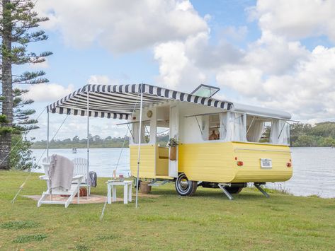 Caravan Paint Exterior, Retro Caravan Exterior, Vintage Caravan Interiors Ideas, Retro Caravan Renovation, Vintage Caravan Exterior, Retro Caravan Interiors, Small Caravan Interior, Yellow Caravan, Caravan Interior Ideas