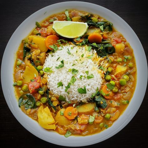 POTATO-LENTIL CURRY with Carrots, Peas, Tomatoes & Spinach Spinach Lentil Curry, Carrot Lentil Curry, Curry With Tomatoes, Potato Carrot Curry, Lentil And Vegetable Curry, Lentils Potatoes Carrots, Lentil And Potato Curry, Peas Stew Recipe, Lentil Vegetable Curry