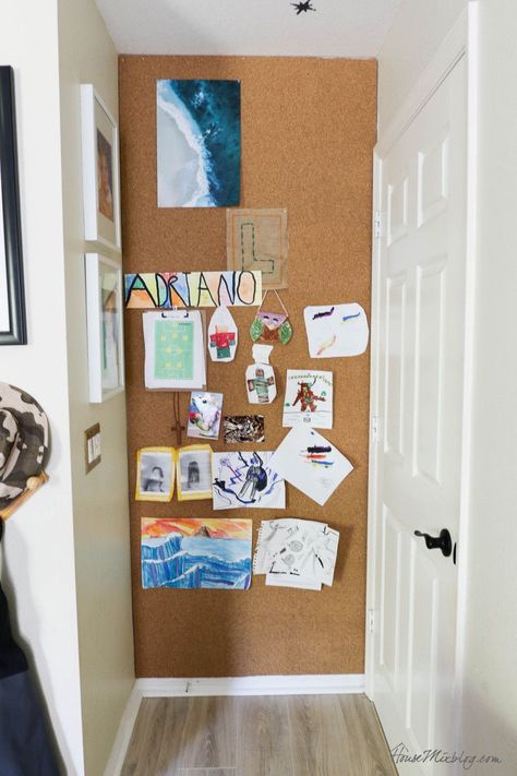 Full wall bulletin cork board in kids room Full Wall Bulletin Board, Cork Board Wall Ideas For Bedroom, Cork Board Bedroom, Cork Wall Art, Corkboard Wall, Cork Board Wall Ideas, Diy Cork Board Wall, Bulletin Board Ideas For Bedroom, Cork Board Ideas For Bedroom