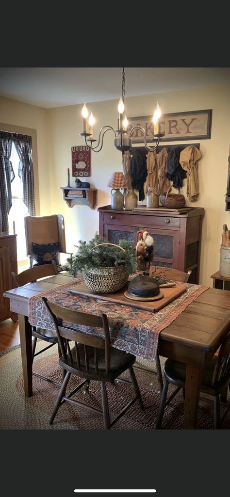 Small Dining Room Ideas Cozy, Dining Room Ideas Cozy, Small Dining Room Ideas, Primitive Dining Room, Room Ideas Cozy, Small Dining Room, Dining Room Ideas, Dining Room Wall Decor, Primitive Christmas