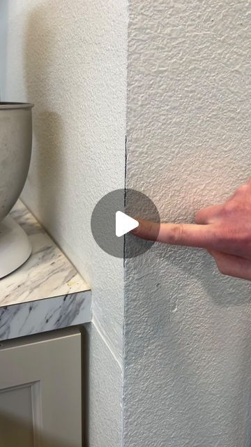 Wall With No Baseboard, How To Fix Chipped Wall Corners, Trim For Corners Of Walls, How To Hide Cracks In Walls, Covering Damaged Walls Ideas, Corner Wall Protector Ideas, Wall Corner Painting Ideas, How To Decorate A Corner, Wall Corner Decor