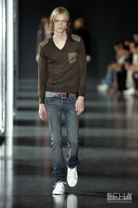 Heidi Slimane Dior Homme, Men Models, Mens Runway, Skating Outfit, Designer Clothing Brands, Hedi Slimane, Skating Outfits, Attractive Guys, Fitness Inspo