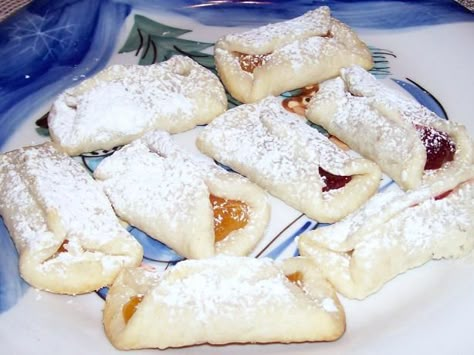 Grandma's Kolacky Cookies: A cookie recipe given to me by my husband's Polish grandma that I have to double because they fly off the plate. Kolacky Cookies, Xmas Cookies, Polish Recipes, Favorite Cookies, Cookie Desserts, Cookies Recipe, Christmas Baking, Just Desserts, Christmas Cookies