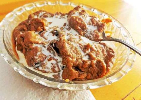 A dish of  5-minute True Old Fashioned Indian Pudding is shown. Indian Pudding Recipe, Hasty Pudding, Pudding Recipes Homemade, Grape Pie, Indian Pudding, Baked Custard, Holiday Dessert Recipes, Dinner This Week, Food Channel