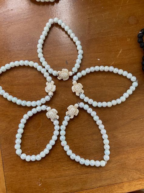 White Ocean-inspired Beaded Bracelets For Beach, Ocean-inspired Starfish Beaded Bracelets For Beach, Ocean-inspired Shell Beaded Bracelet, Turtle Bead Bracelet, Beaded Shell-shaped Bracelets For Beach, Beach Bracelets, Blue Pearl, Summer Jewelry, Beads