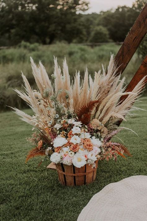 Terracotta Vs Rust Wedding, Pampas Grass Fall Wedding Centerpieces, November Outside Wedding, Bohemian Fall Wedding Flowers, Boho Terracotta Wedding Ceremony Decor, June Rustic Wedding, Country Boho Wedding Decor, Rustic Tent Wedding Reception, Tan And Rust Wedding