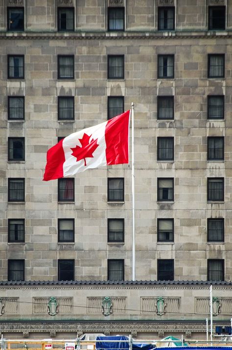 The Canadian flag in front of Fairmont Royal York, #Toronto. Canada Flag Wallpapers, Canada Vibes, Ike Broflovski, Arab Keffiyeh, Canada Dream, Godly Affirmations, Canada Aesthetic, Canada Life, Flag Image